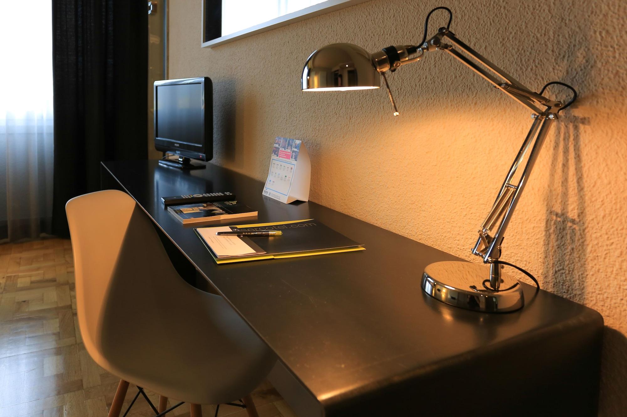 Habitus Hotel Leyre 팜플로나 외부 사진