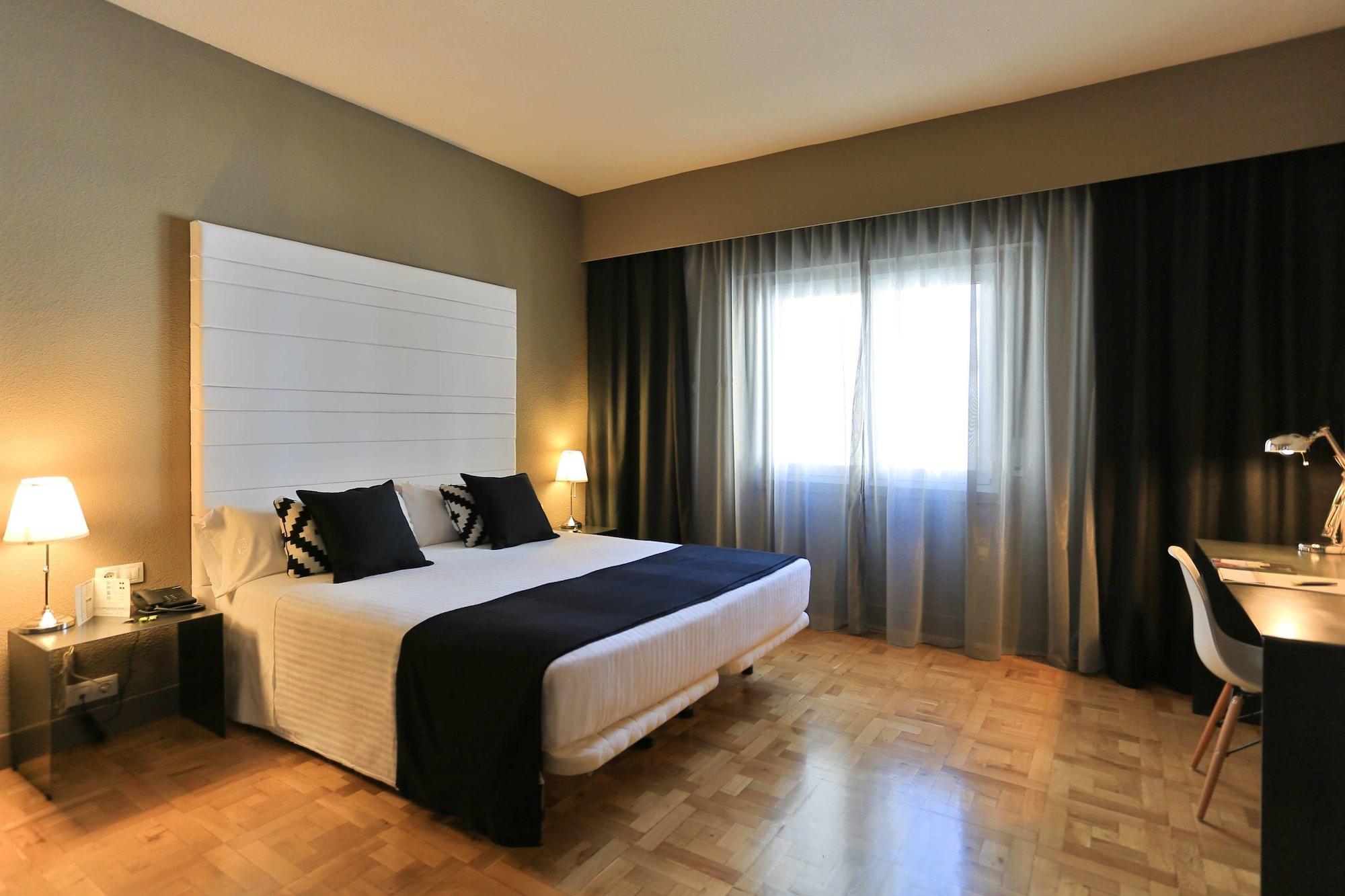 Habitus Hotel Leyre 팜플로나 외부 사진