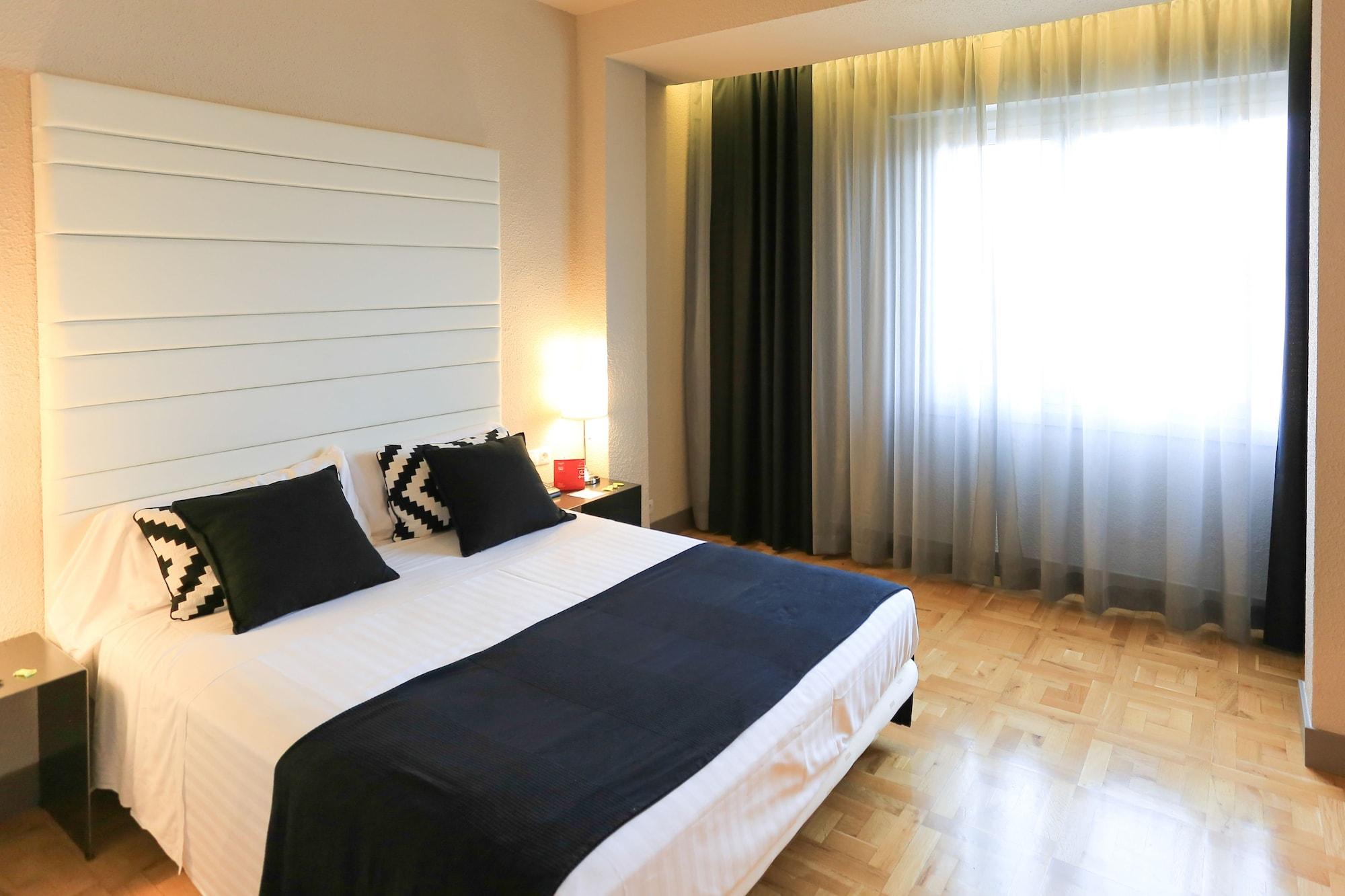 Habitus Hotel Leyre 팜플로나 외부 사진