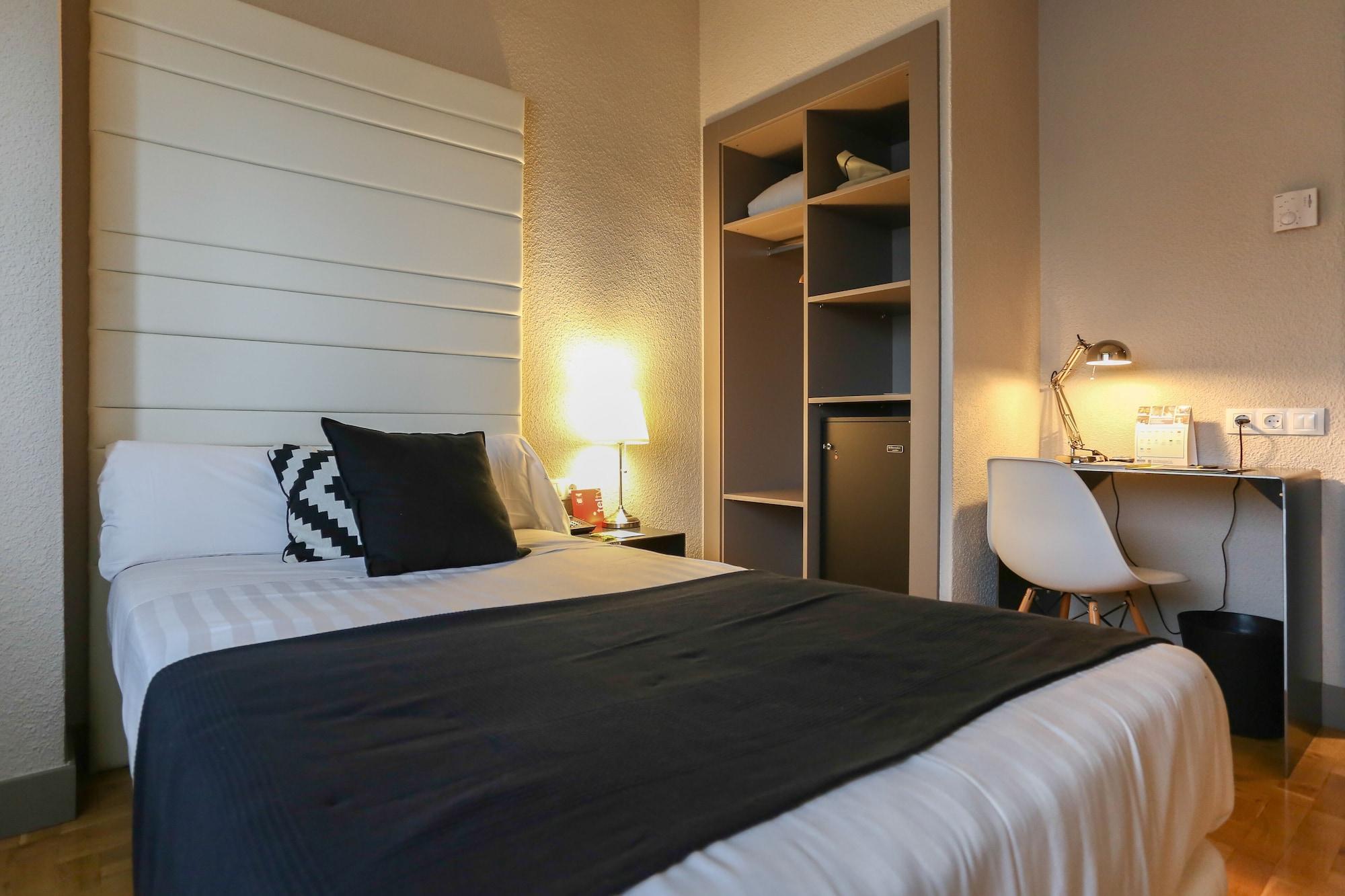 Habitus Hotel Leyre 팜플로나 외부 사진