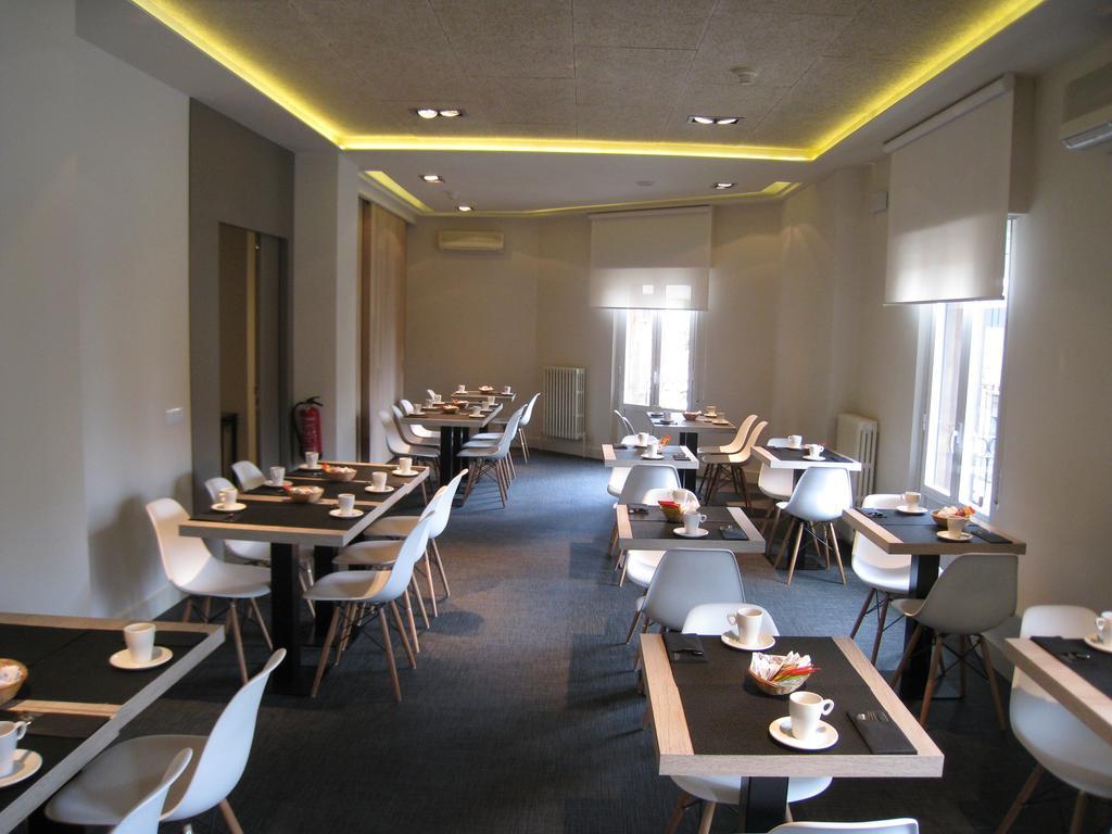 Habitus Hotel Leyre 팜플로나 외부 사진