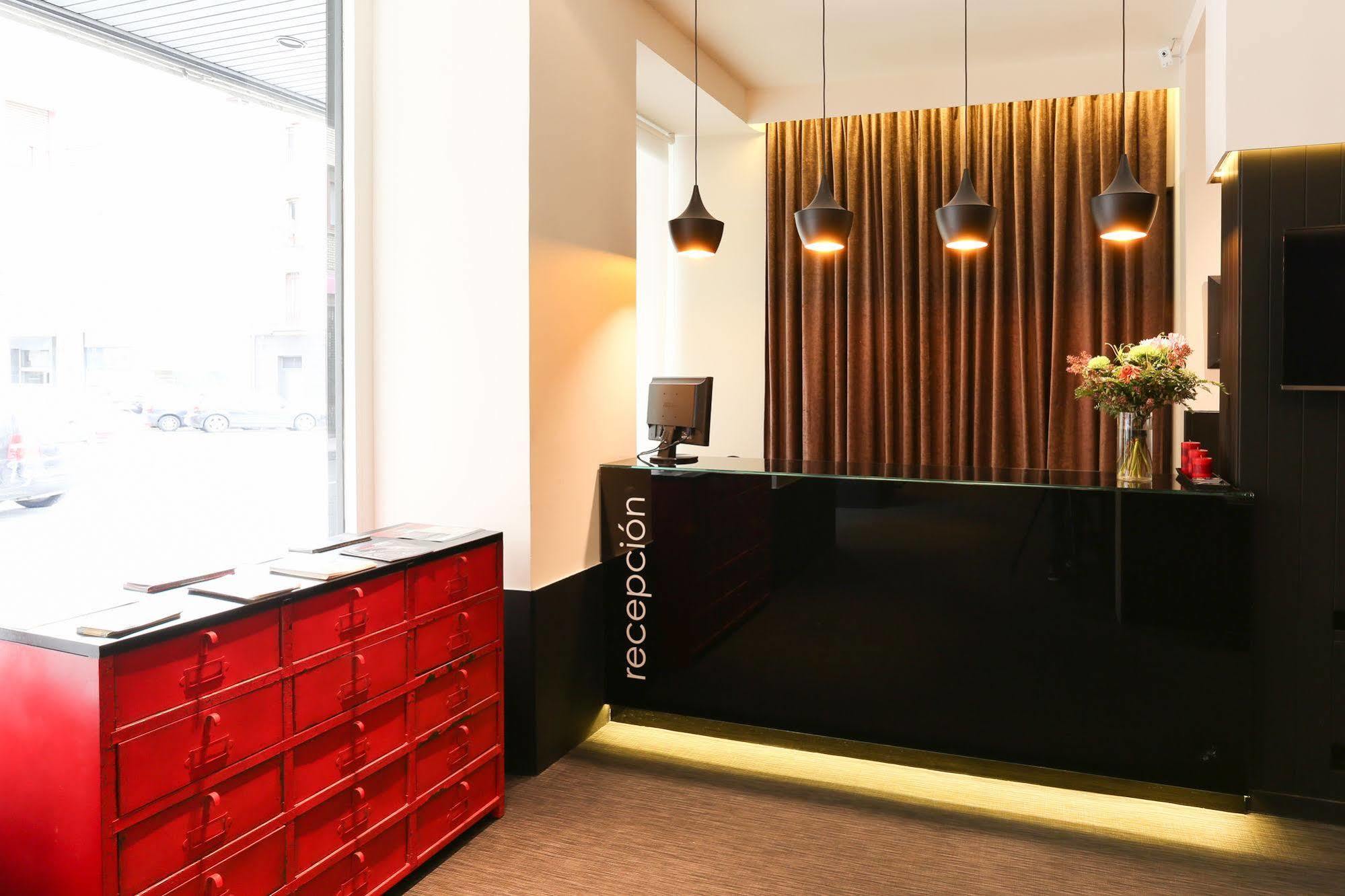 Habitus Hotel Leyre 팜플로나 외부 사진