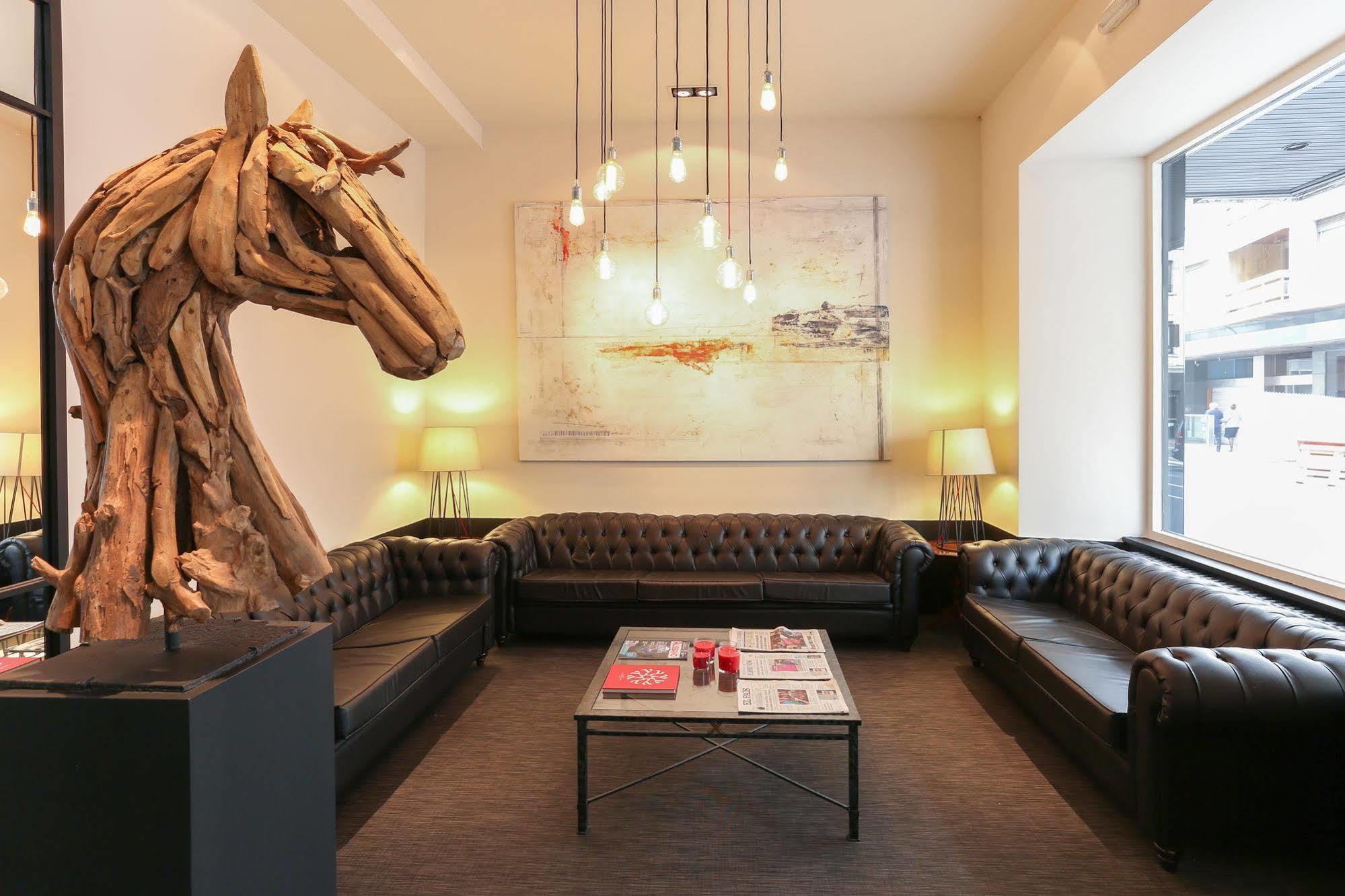 Habitus Hotel Leyre 팜플로나 외부 사진